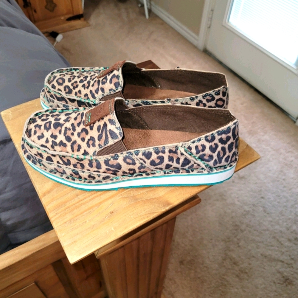 Ariat size 7